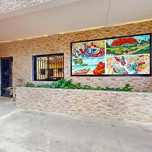 Tau Art Hotel Saint-Domingue